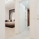 Spaceholiday בית הארחה 3*